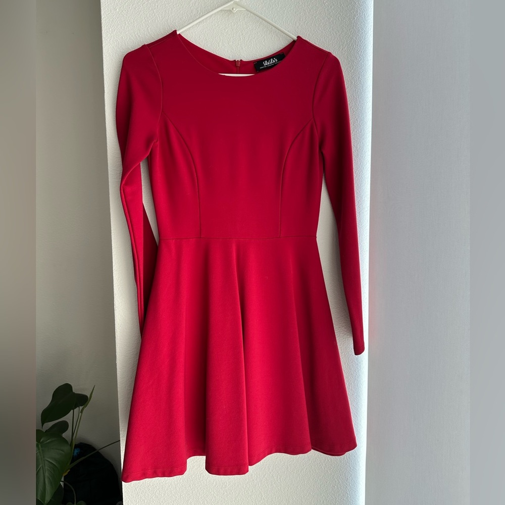 Lulu’s Red flowy dress